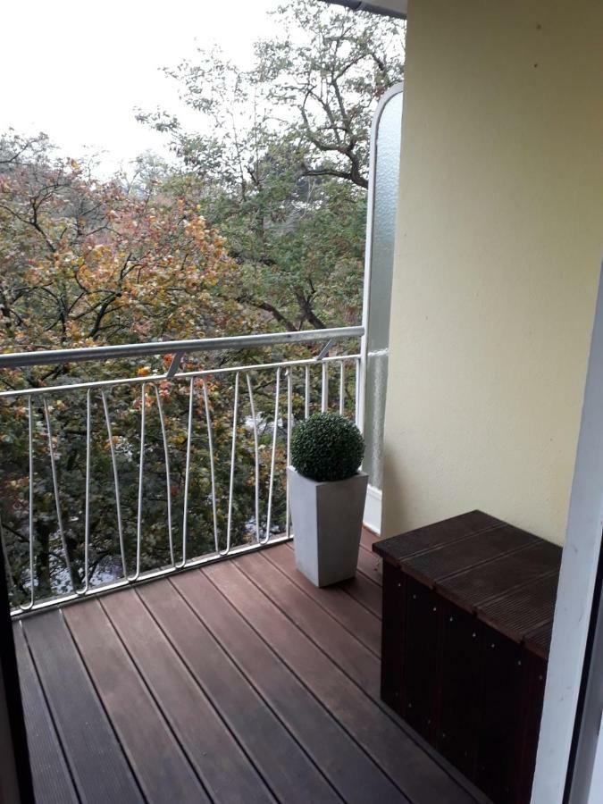 Modern City Apartment With Balcony And Nice Parc View Бремен Экстерьер фото